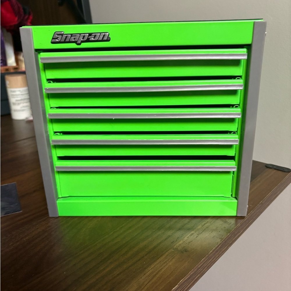 Snap on desk box. Bottom half